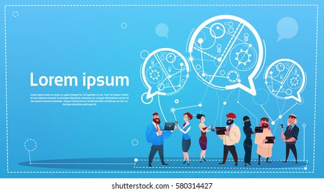 Mix Race People Group Using Gadgets Chat Bubbles Social Network Communication Concept Flat Vector Illustration