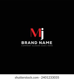 Diseño del logotipo de monograma de la carta blanca MJ con fondo negro. M J 