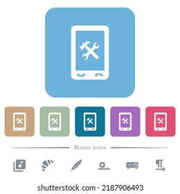 Iconos planos blancos de mantenimiento móviles en fondo cuadrado redondeado de color. 6 iconos de bonificación incluidos
