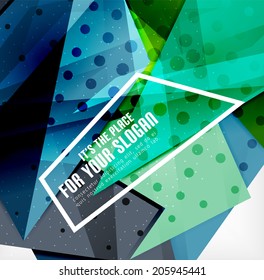 Triángulos modernos 3d brillantes superpuestos en diferentes colores con textura y efectos de luz. Diseño de fondo de folletos empresariales con espacio de copias