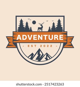 Logotipo de aventura moderna com montanhas e cores laranja ousadas