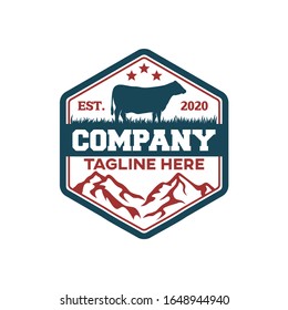 Modern badge cow and farm logo. Vector illustration.