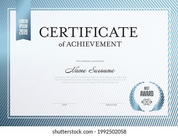 Modelo de certificado de conquista moderno - design azul metálico. Modelo de layout azul claro para qualquer certificado premium, diploma, graduação ou documento de conquista para impressão