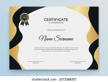 Moderne Zertifikatsvorlage. Wertgutachten Vorlage. Sauberes einfaches Zertifikat mit Goldplakat. Grenzvorlage für Zertifikate mit elegantem und trendigem geometrischem Muster