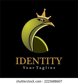 Un logo moderno, elegante e impresionante con la Reina de las Aves con una corona y la letra C