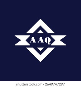 Logotipo geométrico moderno con texto AAQ sobre fondo azul oscuro