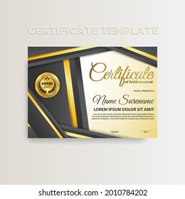Diseño moderno de plantillas de certificado de color de gradiente. Certificado de logro con insignia de oro. Plantillas de vectores