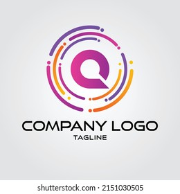 Modernes anfängliches Q Tech-Logo, Ursprüngliches Logo, Vektorgrafik