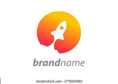 diseño de logotipo moderno que combina cohete y O inicial