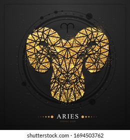 Tarjeta de brujería mágica moderna con signo Aries zodiac astrología dorada. Encabezado dorado o de mulato de estilo poligonal sobre fondo negro