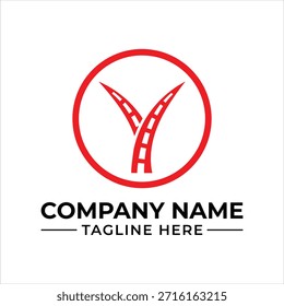 Diseño de logotipo de carretera rojo moderno con una bifurcación en el camino dentro de un círculo para viajes y negocios de navegación