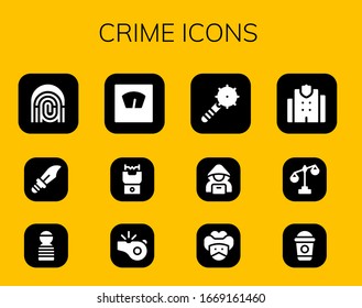 Moderno y simple conjunto de delitos Los iconos llenos de vectores. Contiene, como huellas digitales, dagas, carceleros, escalas, pistolas aturdidoras, silbidos, armas y más iconos perfectamente editables y Pixel Perfect.