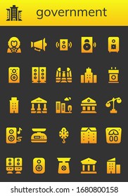 Moderne, einfache Reihe von staatlichen Vektorillustrationen füllte Symbole. Enthält u. a. George Washington, Building, Speaker, Speakers, Democracy Monument und mehr vollständig editierbare und Pixel Perfect Icons.