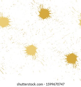 Modern watercolor brush stripes seamless pattern. Gold and yellow paintbrush lines horizontal seamless texture for background. Hand drown paint strokes decorative artwork. For cloth.
