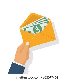 Dinheiro em envelope segurar na mão empresário. Isolado em fundo branco. Dólares americanos em dinheiro. Dádiva financeira. Design plano de ilustração vetorial. Conceito financeiro. Abrir envelope de papel com dinheiro.