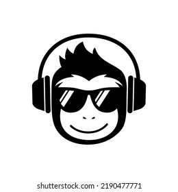 656 Chimpanzee headphones Images, Stock Photos & Vectors | Shutterstock