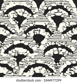 Monochrome Distressed Seigaiha Wave Pattern