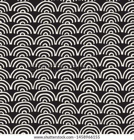 Monochrome minimalistic seamless pattern with stripe arcs. Simple hand drawn texture. Vector background with rounded inky lines