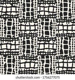 Monochrome Snake Skin Textured Checked Pattern