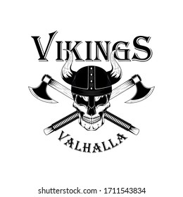 Imagen vectorial monocromática de un cráneo viking en un casco con hachas. Imagen vectorial en fondo blanco.