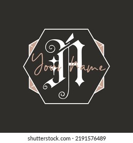Diseños de logotipo de monograma Clásico monograma - N su nombre. Elegante placa para web e impresión. Etiqueta vectorial de material aislado en el fondo oscuro