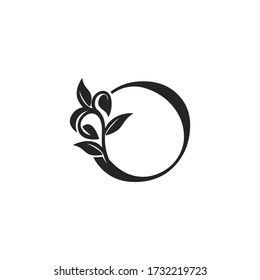 Monogram  Nature Floral O Luxury Letter Logo Concept. Elegance black and white florist in  alphabet font  vector design template.