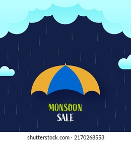 Monsun verkauft Poster Design mit Regenschirmen und Wolkenfällen auf blauem Hintergrund.