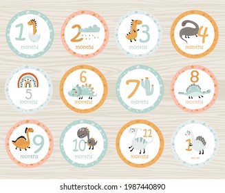 Monthly baby stickers with dinosaurs and items. Printable cards templates.