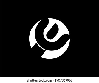 Moon-shaped image logo with the initial combination of the letter E