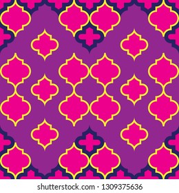 Moroccan Quatrefoil Seamless Pattern In Fuchsia And Gold. Mosaic Motif Ogee For Ethnic Background. Suitable For Decorating Baby Shower Card, Wedding, Surface Design, Fabrics, Textiles Wrapping Paper