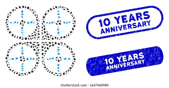 Cobre mosaico y sellos corroídos con frase de 10 años. El cobre vectorial mosaico se forma con partes ovales dispersas. Sellos de sello de 10 años de color azul,