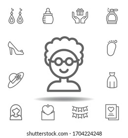 mothers day grandmother outline icon. set of mothers day illustration icon. Signs and symbols can be used for web, logo, mobile app, UI, UX on white background
