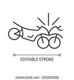 Motorcycles accident linear icon. Head-on collision of two motorcyclists. Speeding-related crash. Thin line customizable illustration. Contour symbol. Vector isolated outline drawing. Editable stroke