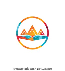 Diseño del logo vectorial de libros de montaña. Símbolo o icono de la naturaleza y de la librería.