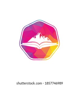 Diseño del logo vectorial de libros de montaña. Símbolo o icono de la naturaleza y de la librería.