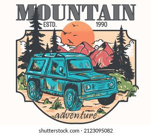 Diseño gráfico de impresión de aventuras de coches de montaña para camisetas y otros. Diseño artístico vectorial de montaña salvaje.