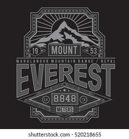 Tipografia Everest da montanha, t-shirt gráficos, vetores