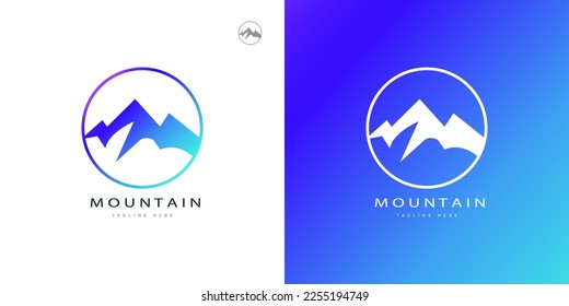 Logotipo de montaña o montaña con color de gradiente azul claro