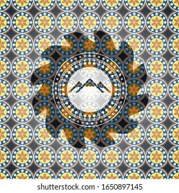 icono de montaña dentro del emblema de estilo árabe. Decoración árabe.