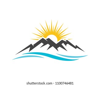 Mountain icon Logo Template Vector illustration design