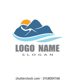 Mountain icon Logo Template Vector illustration design
