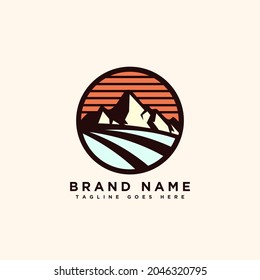 Paisaje de montaña, diseño del logo del icono vector
