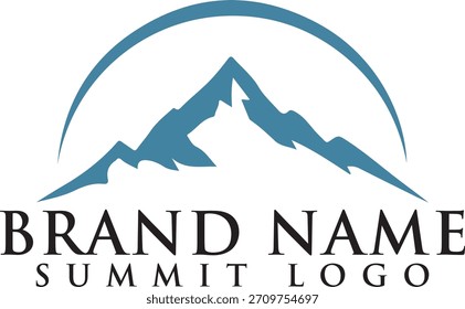 Insignia del logotipo de la montaña con diseño simple del estilo