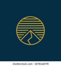 Diseño de logotipo de montaña con plantilla vectorial de estilo lineal