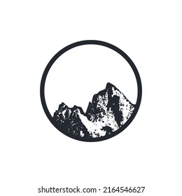 Logo des Gebirges. Vektorbergausweis. Abenteuersymbol, Retro-Logo-Design. Hill Silhouette Vektor, Clipart Art.