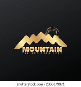 Logotipo de montaña con color dorado