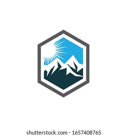 Diseño de iconos vectoriales del logotipo de montaña