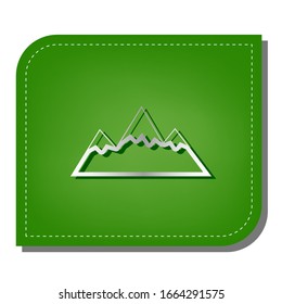 Ilustración de signos de montaña. Icono de línea de gradiente plateado con sombra verde oscuro en hoja verde con parches ecológicos. Ilustración.