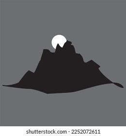 Silueta de montaña e icono del vector de la luna. Picos rocosos. Resumen del paisaje de la cordillera. Icono de montaña blanco y negro aislado para ícono, logo, afiche de viaje, tarjeta de turismo.