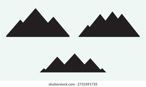 Conjunto de silueta de montaña Tres Variantes negras de pico en diseño triangular para diseño de Naturaleza y geografía